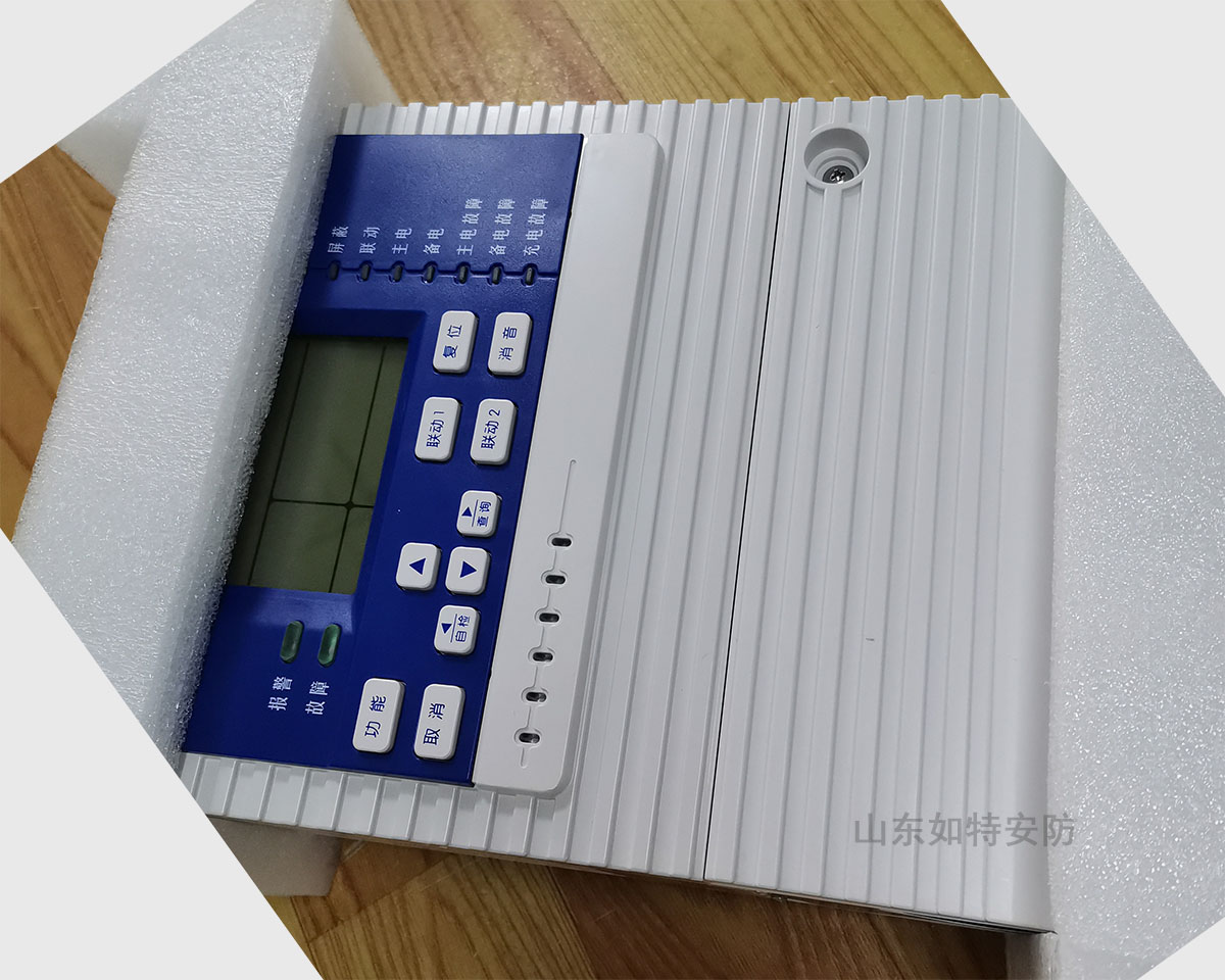 南通冷库安装公司为客户配套1对9氟利昂泄漏报警器