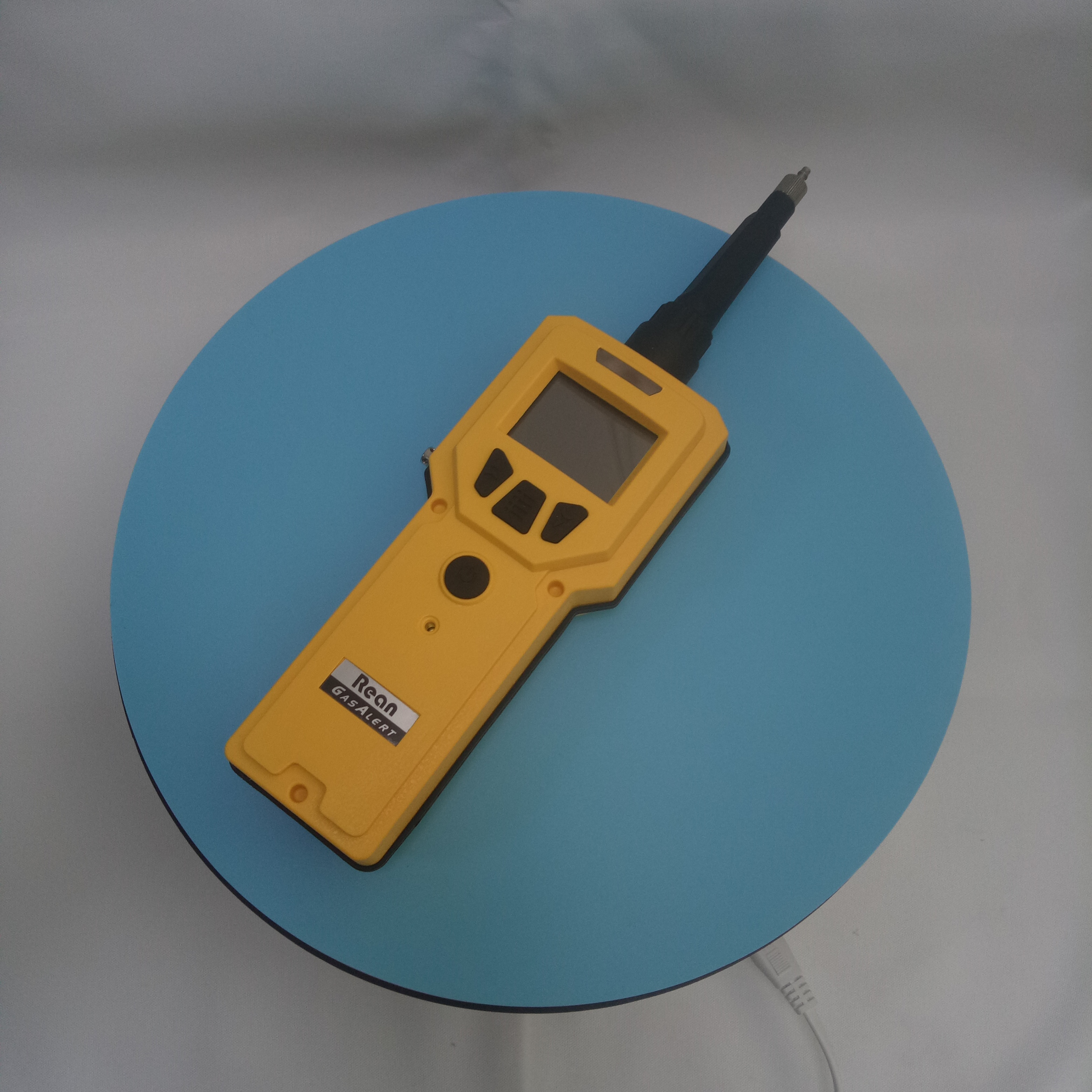 泵吸式标配四合一气体检测仪—R40BX发往青海(图1)